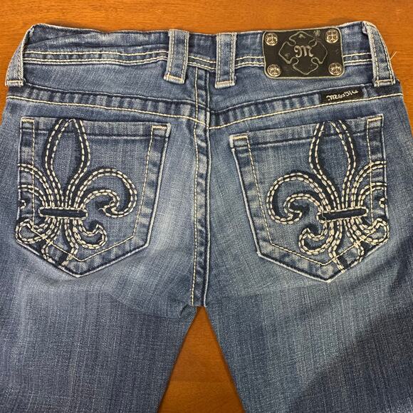Miss Me Jeans Crop JP4369CECR Embroidered Medium Wash Sequoia Low-Rise Size 27 - Picture 7 of 9